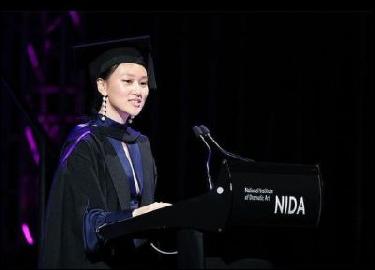 Yerin-Ha-graduated-from-NIDA (400x287, 11 kБ...)